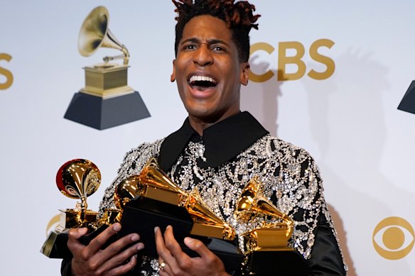 Batiste a remporté cinq Grammys, dont l'album de l'année pour We Are, lors de la cérémonie de musique de 2022.