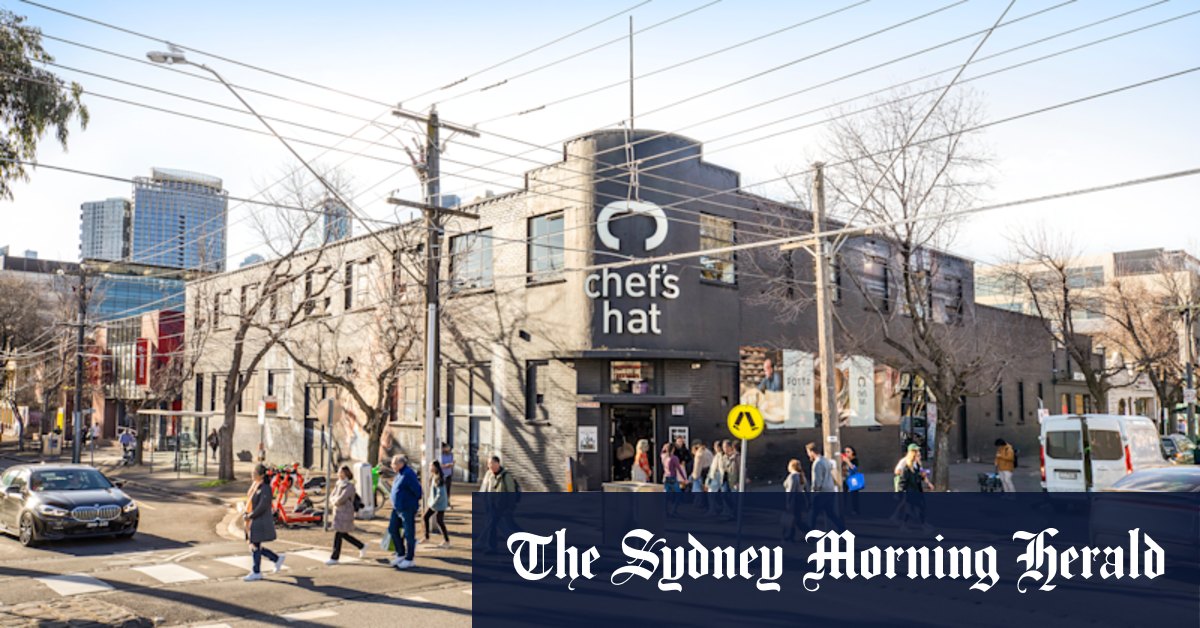 L'ancien propriétaire de Contiki laisse tomber le bureau de Melbourne, House de voyage
