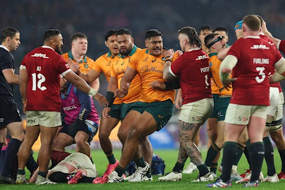 Les Wallabies ont composé l'agression contre les lions.