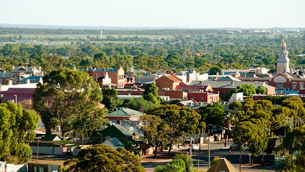 Un manque de connexion et de contribution à la communauté locale est une préoccupation concernant l'hébergement FIFO à Kalgoorlie.