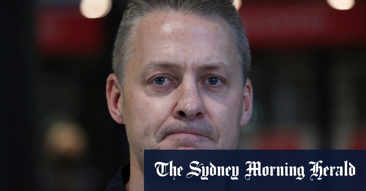 Boss de foot Lloyd pour partir à la fin de la saison