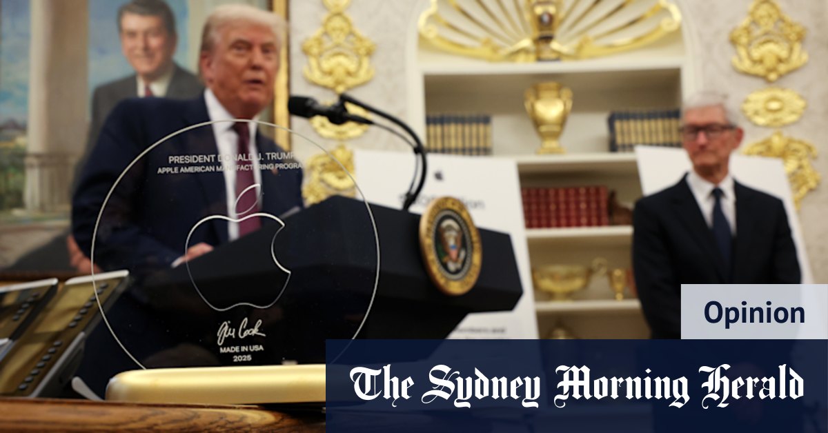 Photo de Donald Trump et du PDG d'Apple, Tim Cook, au bureau ovale