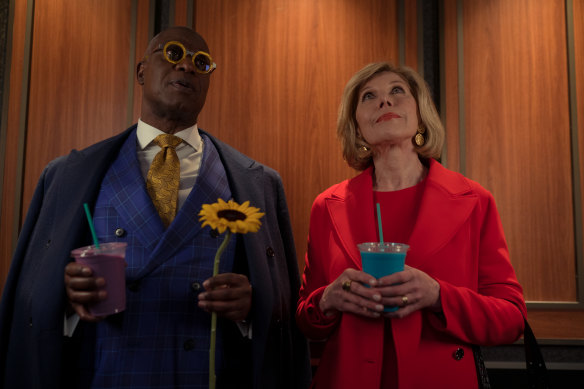 André Braugher comme Ri'chard Lane et Christine Baranski comme Diane Lockhart dans le bon combat.
