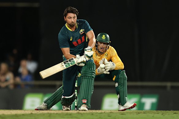 Tim David bat mardi soir. 