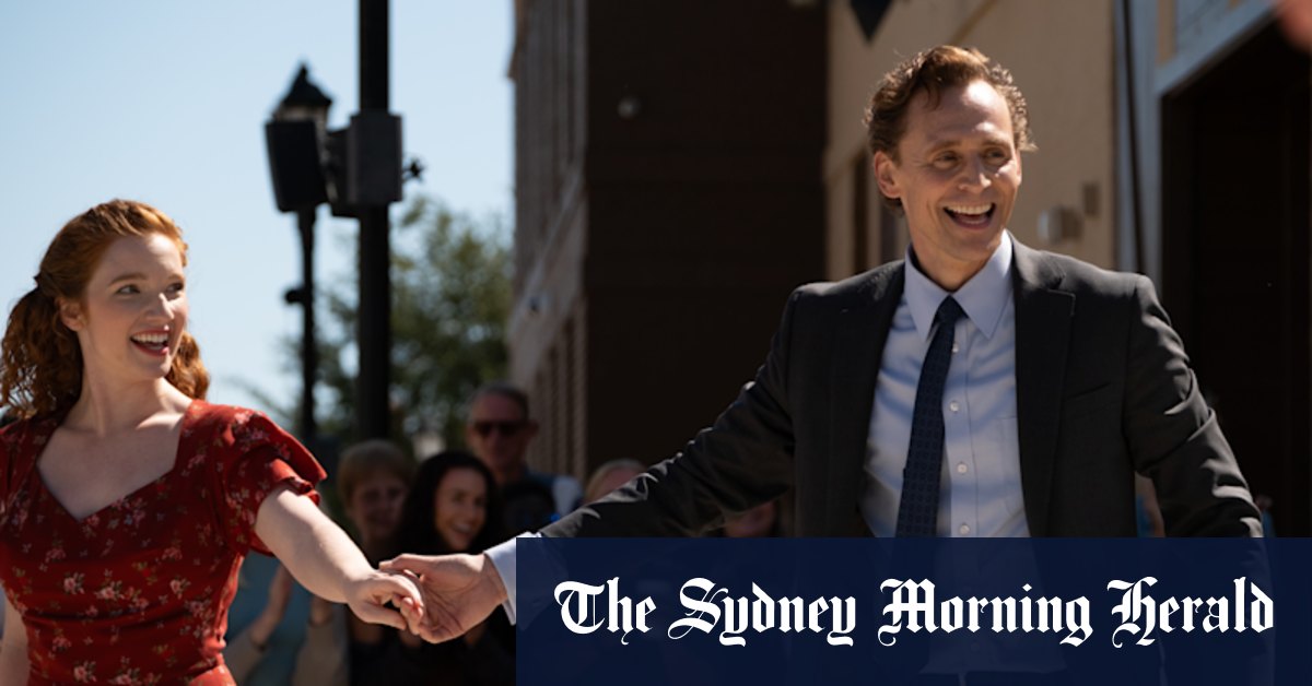 Les pieds dansants de Tom Hiddleston comptent beaucoup dans la dernière adaptation de l'histoire de Stephen King