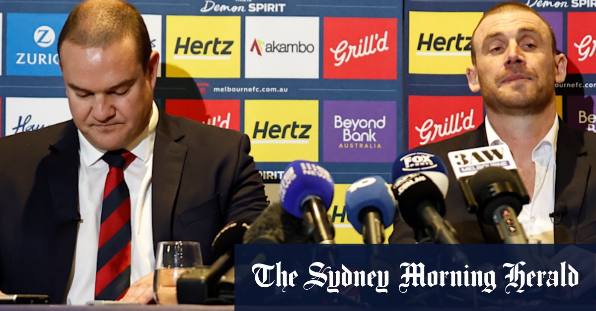 Le président des démons de Melbourne, Brad Green, retarde le transfert de Steven Smith après le licenciement de Simon Goodwin