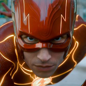 Ezra Miller joue dans The Flash de DC.