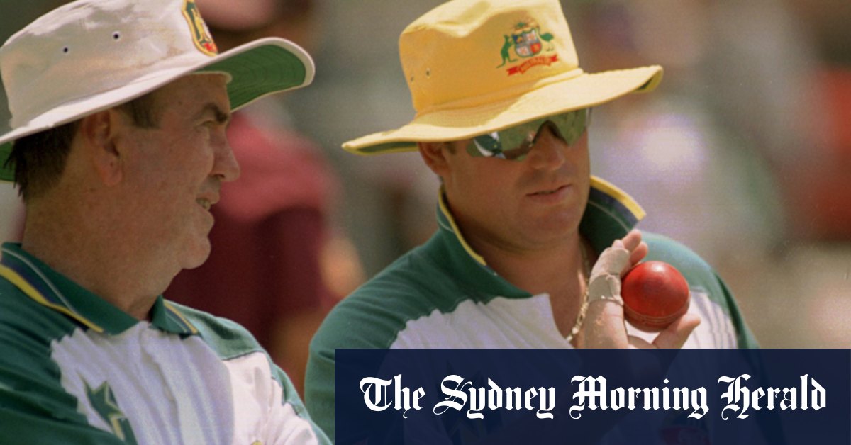 L'ancien capitaine et entraîneur australien de cricket Bob Simpson à 89 ans