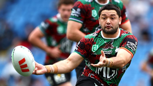 Brandon Smith en action contre la Gold Coast dimanche après-midi, après avoir été interrogé par la police à son arrivée à l'aéroport de Coolangatta.