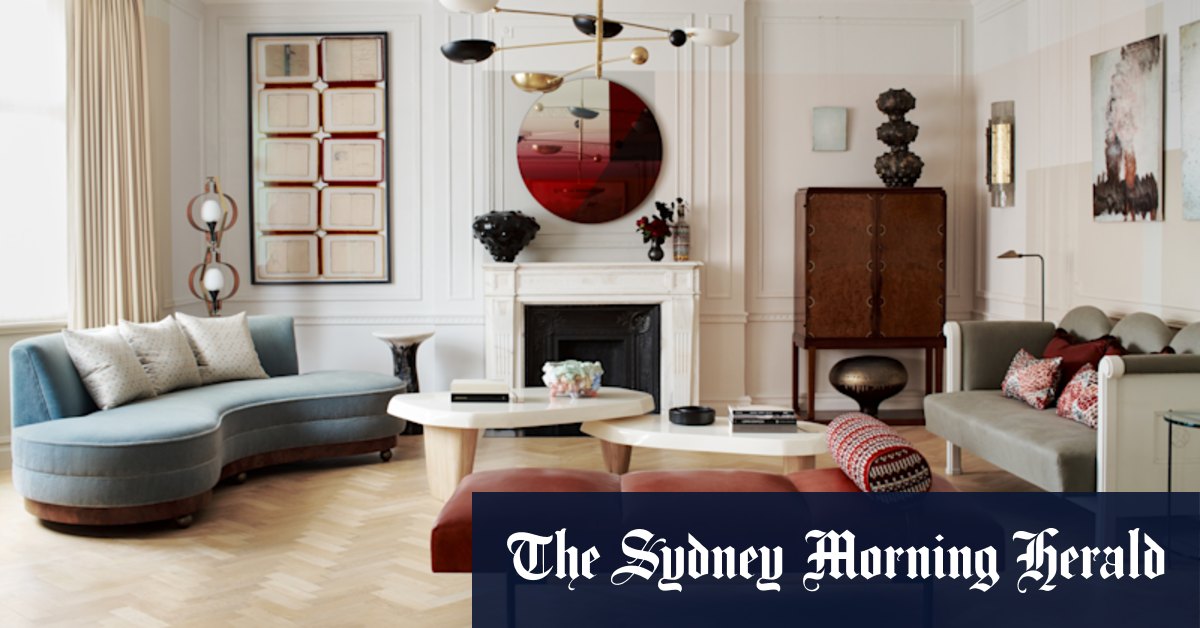 À l'intérieur d'un appartement chic qui fusionne l'art déco et la modernité