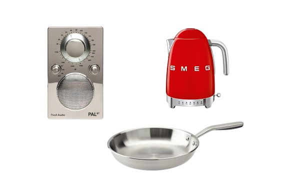Radio «Pal BT»; Poêle à frire; Kettle «rétro».  