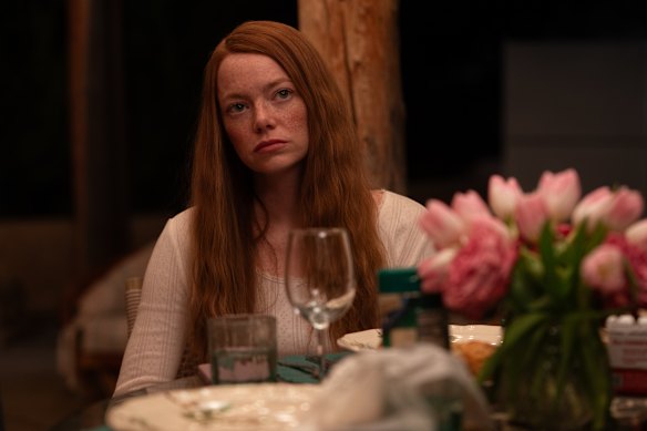 Emma Stone est Louise, l'épouse de Joe de Joe.