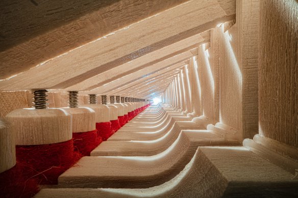 L'intérieur d'un piano à queue Fazioli.
