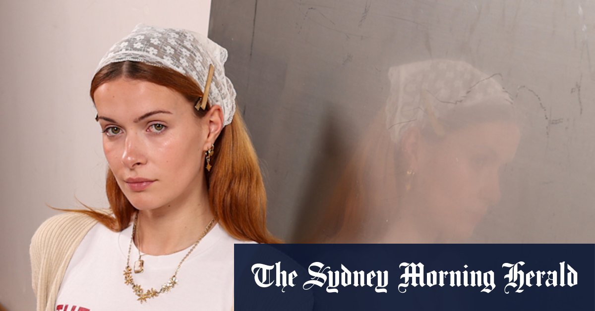 Irginia Woolf's Orlando avec des patins, un feu et un voyage de fluide de genre