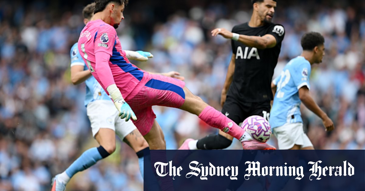 Neuf coups de pied en tant que plus d'un million de montres sur Tottenham Spurs de la Premier League Topple Manchester City