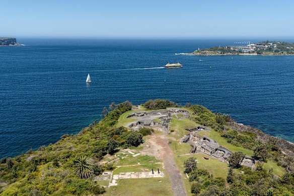 La tête du milieu-Gubbuh Gubbuh à la tête de Georges.