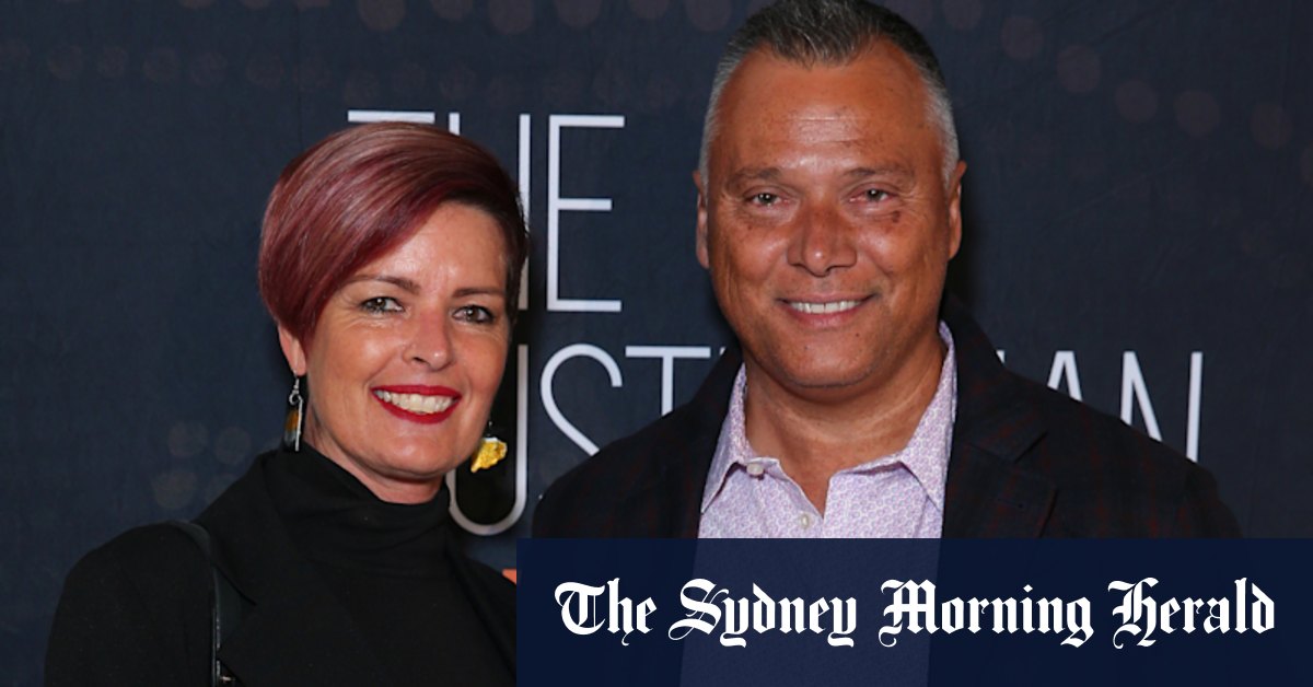 Tracey Holmes à être dans un couple de puissance multimédia