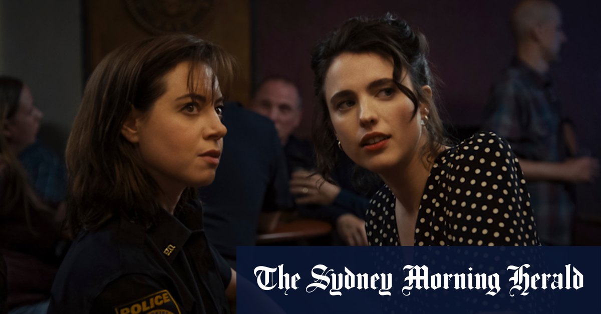 Aubrey Plaza vole le spectacle dans le câpre noire chaotique de Coen