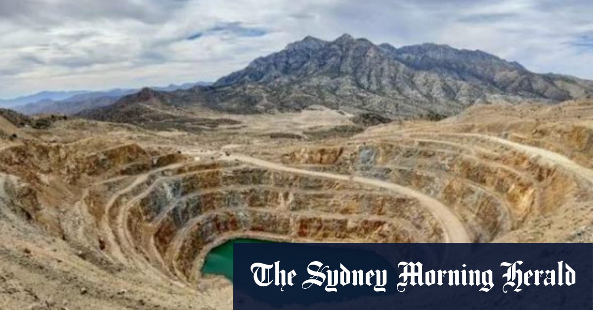 Dateline recueille 25 millions de dollars pour les terres d'or-rare américaines poussent près de la montagne