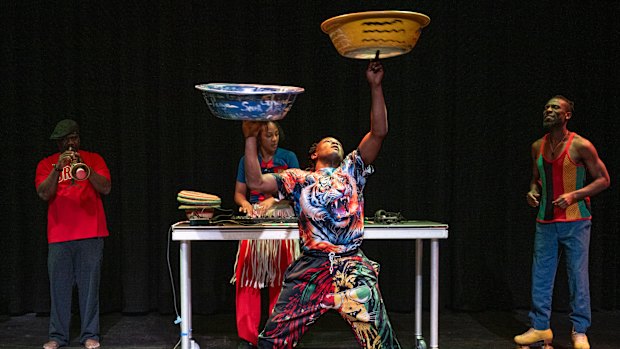 Le Ghana Road Show se produit lors du lancement. Leur spectacle est à Eternity Playhouse du 2 au 6 septembre.