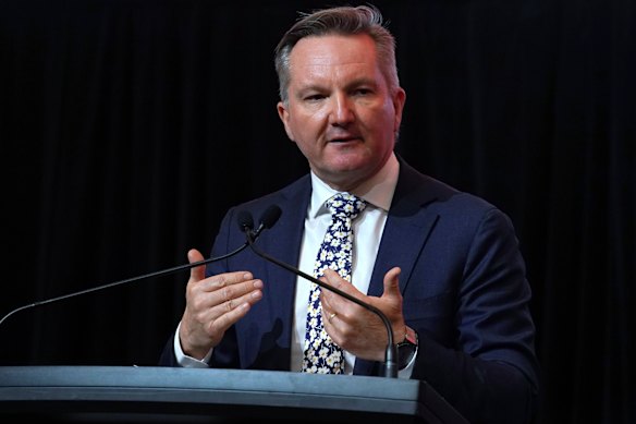 Le ministre fédéral de l'Énergie, Chris Bowen, l'a qualifié de «l'un des projets énergétiques les plus importants de l'histoire de notre pays».