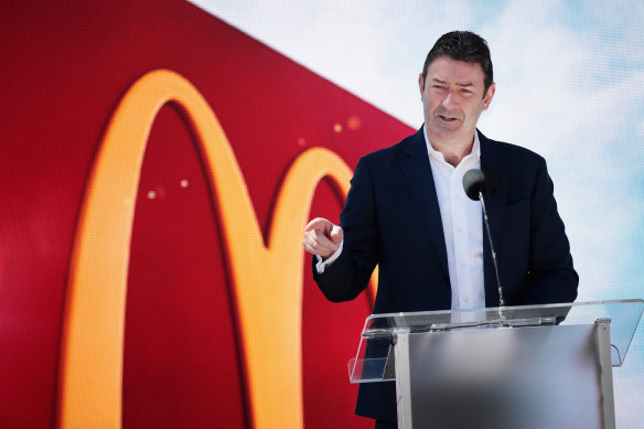McDonald's a rejeté le chef Steve Easterbrook en 2019 après avoir eu des relations sexuelles avec des subordonnés.