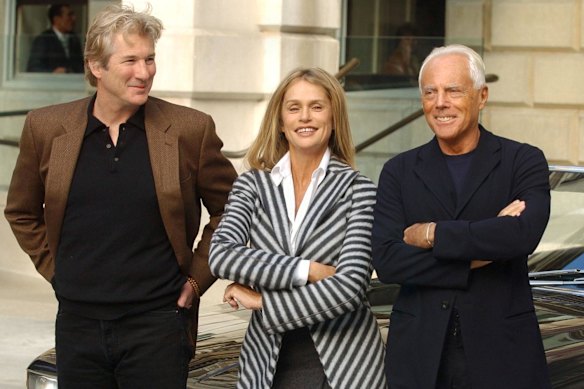 Les stars du cinéma Richard Gere, à gauche, et Lauren Hutton avec Armani. 