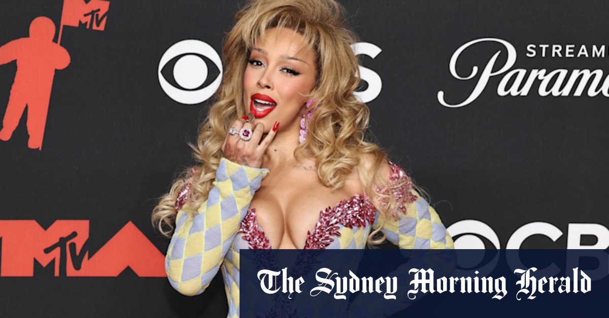 Sabrina Carpenter, Lady Gaga, Ice Spice, Doja Cat, Tyla Impress aux prix