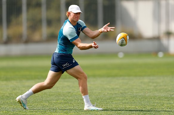 Tane Edmed à Wallabies Training.