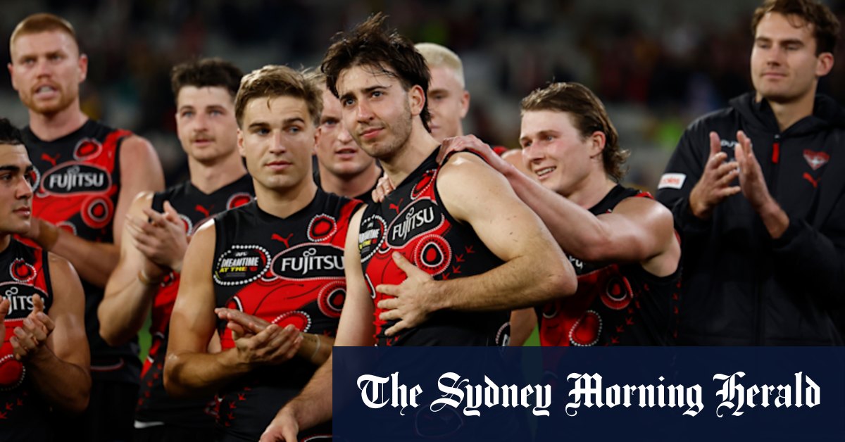 La forte défense de Nic Martin des bombardiers d'Essendon Brad Scott sur les revendications de la relation tendue