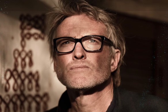 La connexion de David Bridie avec PNG s'est développée pour adopter plus que la musique. «Parfois, je monte à Rabaul même si nous ne travaillons pas», dit-il.
