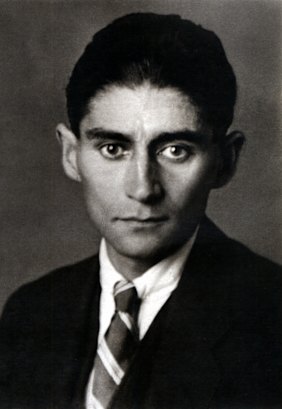 Franz Kafka (3 juillet 1883 - 3 juin 1924) dans l'un de ses derniers portraits photographiques.