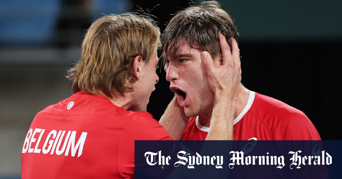 L'Australie ne recule étroitement du retour épique; Lleyton Hewitt