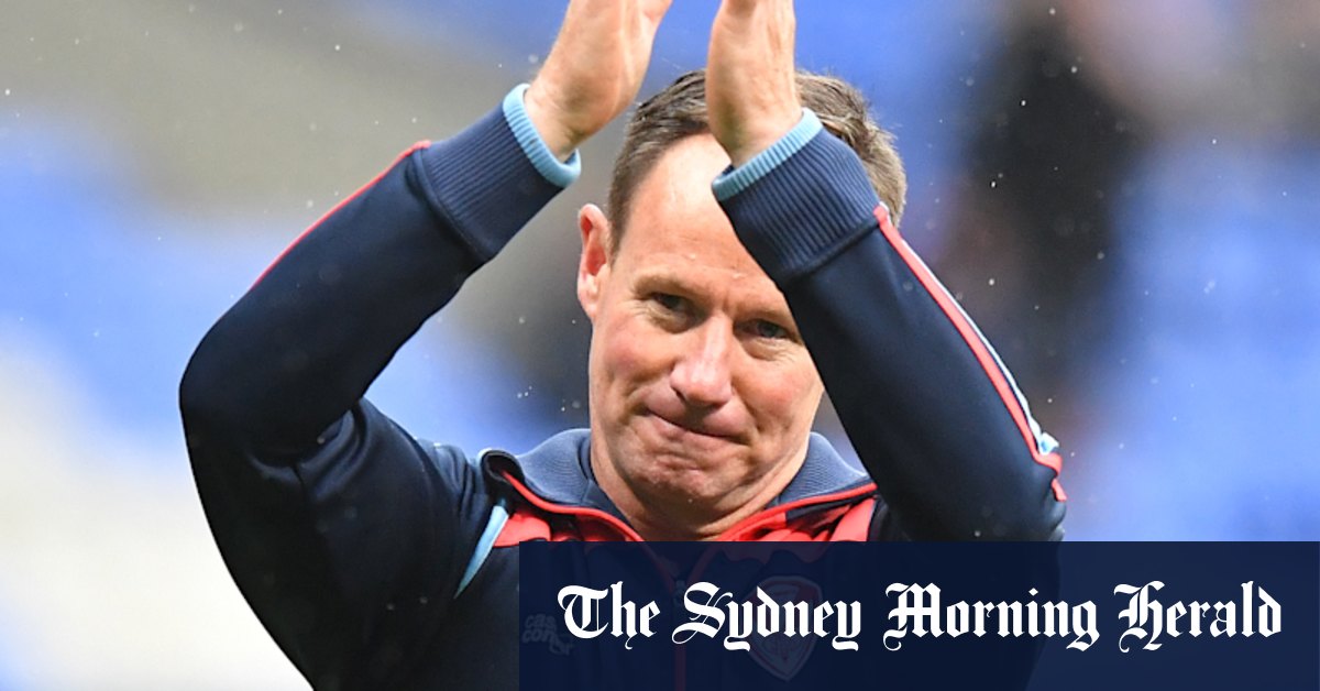 L'entraîneur entrant des Newcastle Knights Justin Holbrook pour utiliser les leçons de Gold Coast Titans pour soulever un nouveau club hors du fond de l'échelle