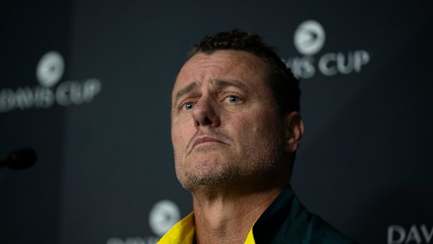 Lleyton Hewitt a fait face aux médias après avoir reçu son interdiction de deux semaines.