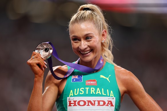 Jessica Hull après avoir remporté le bronze sur Tokyo.