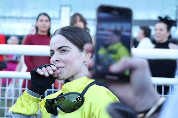 Alysha Collett a marqué une victoire avec votre bénédiction. 