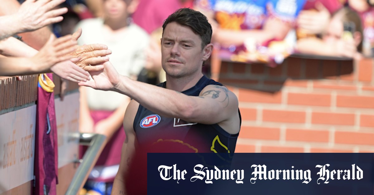 Les équipes de Geelong et Brisbane Lions nommées; Des conseils d'experts en âge sont enfermés; Le gagnant de la médaille de Norm Smith a prédit pour le grand match samedi après-midi au MCG