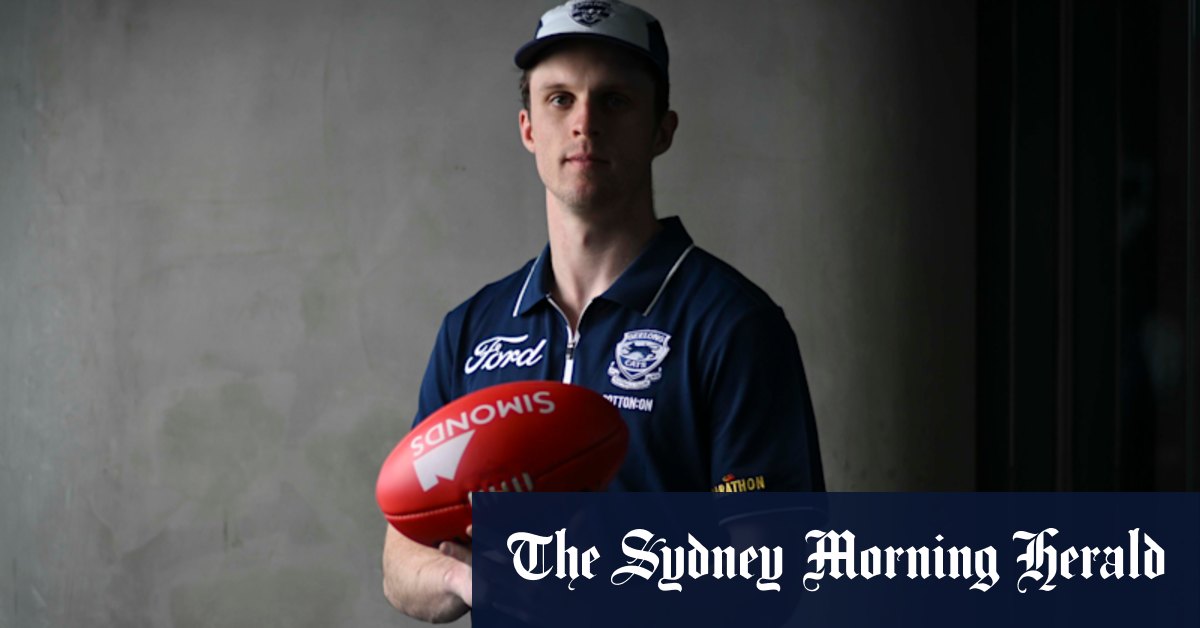 Pourquoi la star de la finale de la star de Geelong Cats Max Holmes pourrait être une bénédiction alors qu'il sort sur le MCG derrière Patrick Dangerfield et Chris Scott