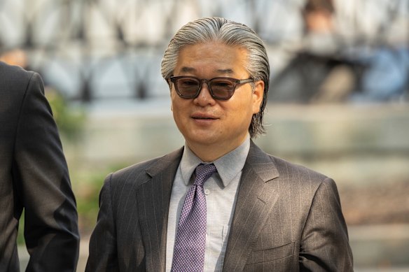 Bill Hwang, fondateur d'Archegos Capital Management, arrive à la Cour fédérale de New York en 2024