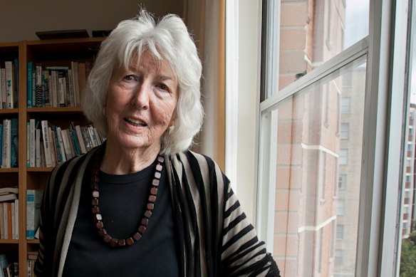 Auteur Elizabeth Harrower chez elle à Cremorne en 2014.