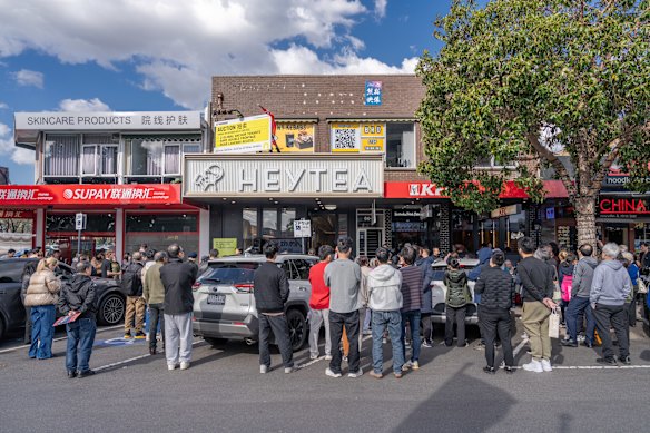 La vente aux enchères à 64–66 Kingsway, Glen Waverley.