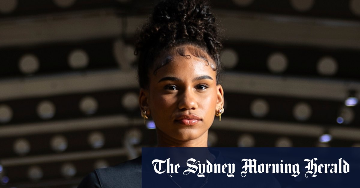 Elle a 17 ans, près de 2 mètres de haut et 27 collèges américains la veulent. Cet enfant australien a tout le monde excité