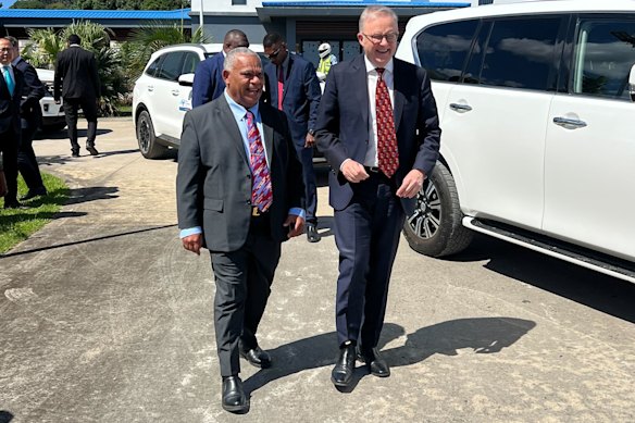 Albanese parle avec homologue Vanuatu Jotham Napat ce mois-ci.