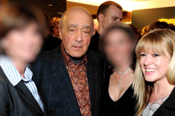 Australienne Anne-Marie Kruk avec Mohamed Al-Fayed lorsqu'elle était à Harrods.