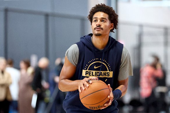 La star des Pelicans Jordan Poole à la formation mercredi.