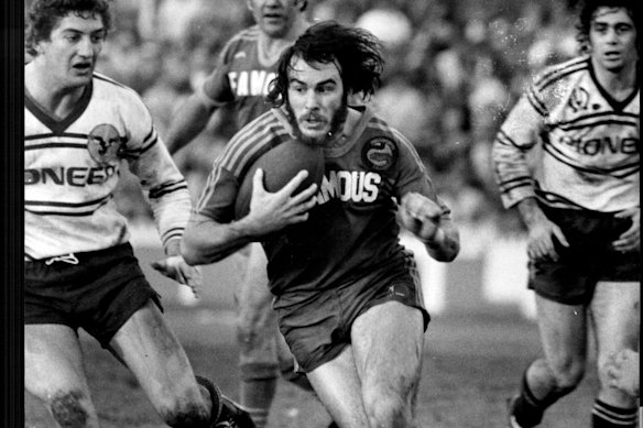 Neville Glover a joué pour NSW et l'Australie.