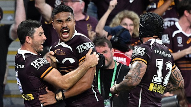 Brisbane célèbre leur évasion finale préliminaire contre Penrith.