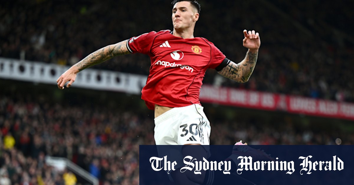 Manchester United gagne et Arsenal passe au sommet de la Premier League anglaise