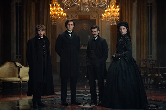 Finn O'Shea, Louis Partridge, Anthony Boyle et Emily Fairn.